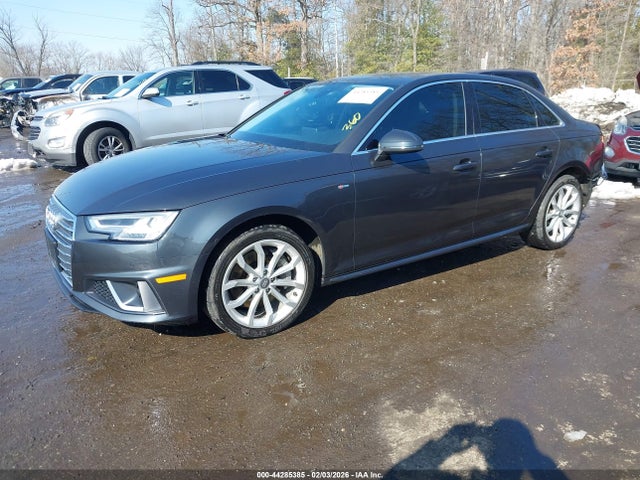 2019 AUDI A4 WAUENAF46KN018027 Photo 1