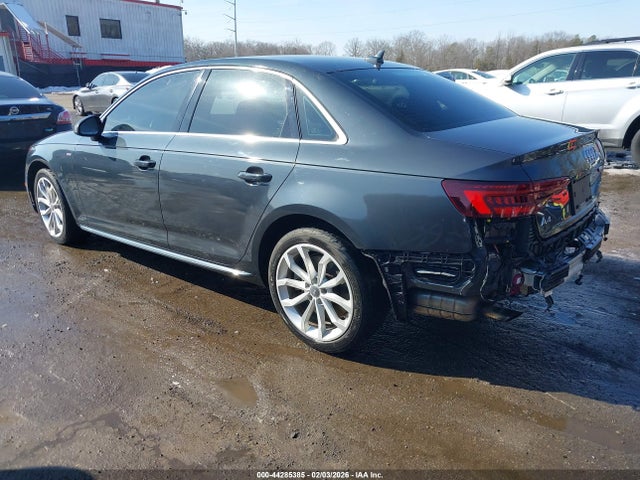 2019 AUDI A4 WAUENAF46KN018027 Photo 2