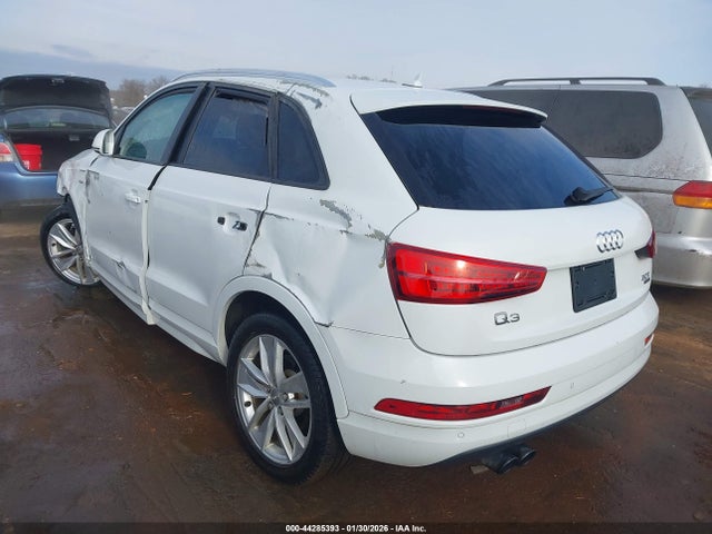 2018 AUDI Q3 WA1ECCFSXJR009383 Photo 2