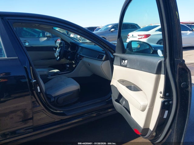 KIA Optima Lx 2018 5XXGT4L38JG257166 Image 5