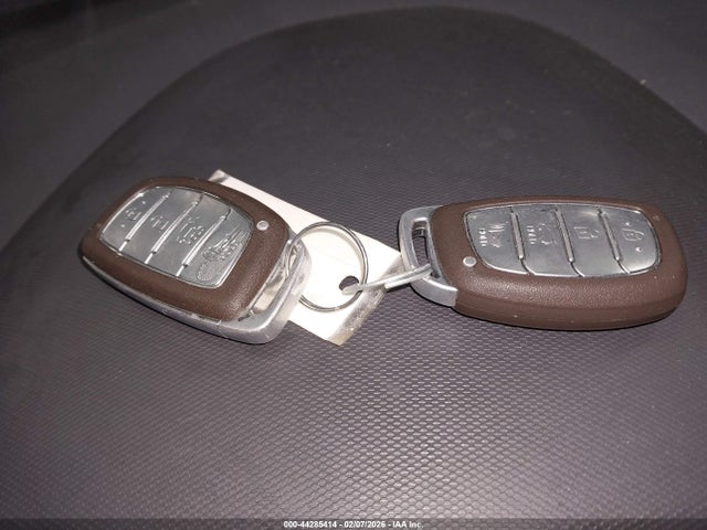 2019 HYUNDAI IONIQ PLUG-IN HYBRID KMHC65LDXKU183941 Photo 10