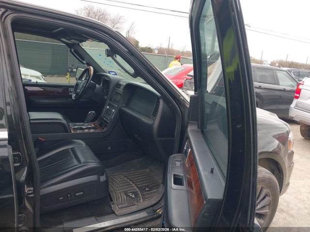5LMJJ2JT0HEL01753 Lincoln Navigator Select