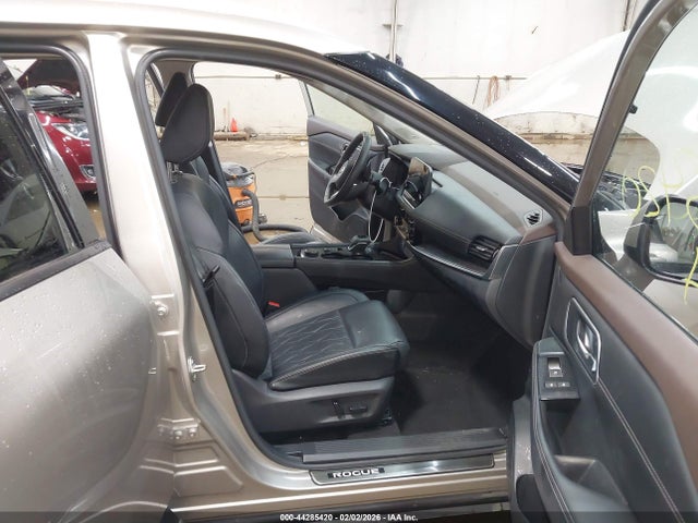 2021 NISSAN ROGUE JN8AT3DD3MW318681 Photo 4