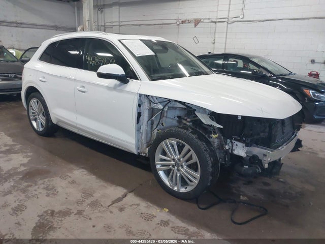 2018 AUDI Q5 WA1BNAFY0J2233261 Photo 0