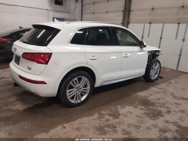2018 AUDI Q5 WA1BNAFY0J2233261 Photo 3