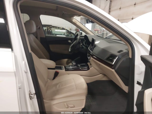 2018 AUDI Q5 WA1BNAFY0J2233261 Photo 4