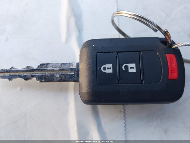 ML32AUHJ7RH034979 Mitsubishi MIRAGE LE