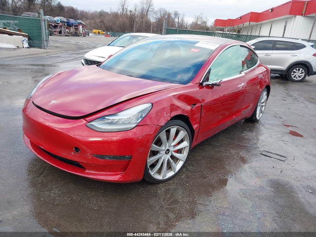 44285464 :رقم المزاد ، 5YJ3E1EB3JF063174 vin ، 2018 Tesla Model 3 Long Range/performance مزاد بيع