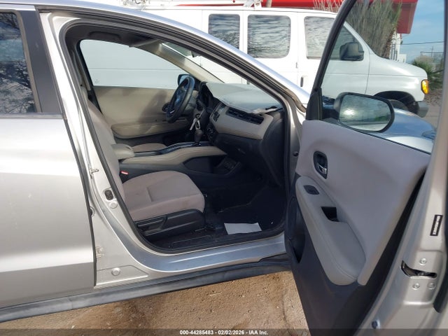 3CZRU5H30GM744688 Honda HR-V LX