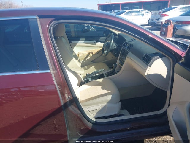 44285499 :رقم المزاد ، 1VWBH7A35CC065395 vin ، 2012 Volkswagen Passat 2.5l Se مزاد بيع