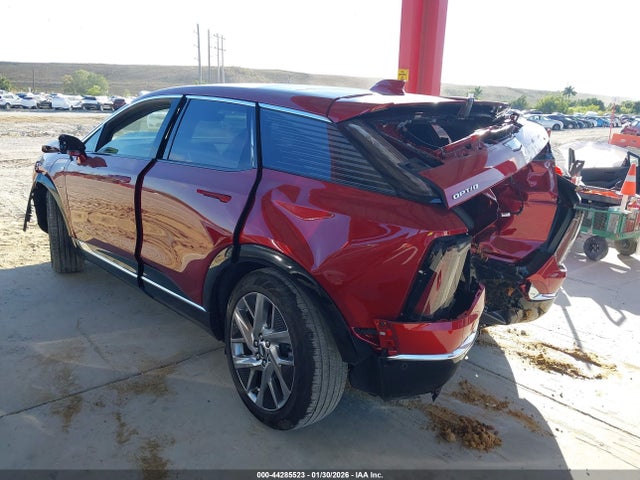 2025 CADILLAC OPTIQ 3GYK3DMR9SS190998 Photo 2
