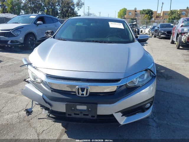 Honda Civic Ex-t 2018 2HGFC3B33JH354989 Image 12