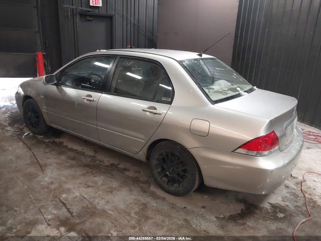 2005 MITSUBISHI LANCER JA3AJ26E85U027851 Photo 2