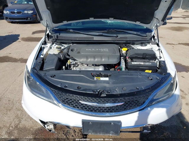 Продаж на аукціоні авто 2015 Chrysler 200 Limited, vin: 1C3CCCABXFN623969, номер лоту: 44285581