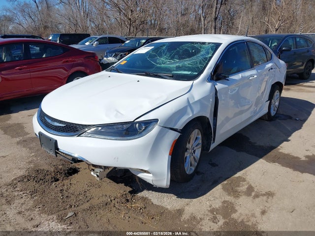 Продаж на аукціоні авто 2015 Chrysler 200 Limited, vin: 1C3CCCABXFN623969, номер лоту: 44285581