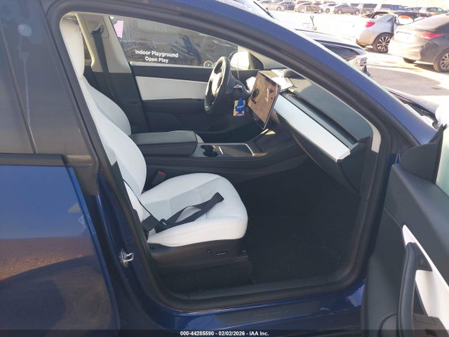 7SAYGDEF3NF390140 Tesla Model Y Performance Dual Motor All-wheel Drive