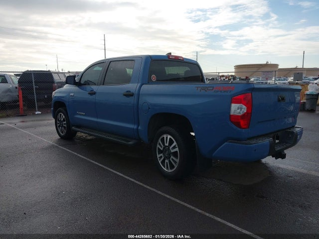 2021 TOYOTA TUNDRA 5TFDY5F13MX028928 Photo 2