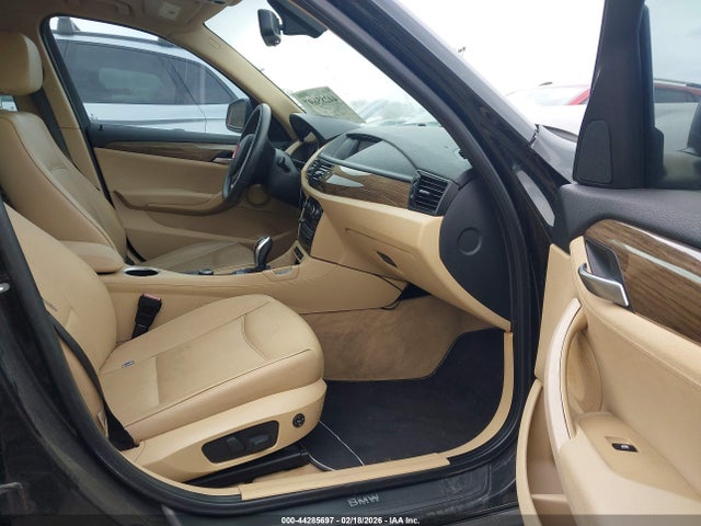 2013 Bmw X1 Sdrive28i მანქანა იყიდება აუქციონზე, vin: WBAVM1C50DVW46104, აუქციონის ნომერი: 44285697