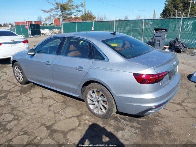 2022 AUDI A4 WAUABAF45NA042662 Photo 2