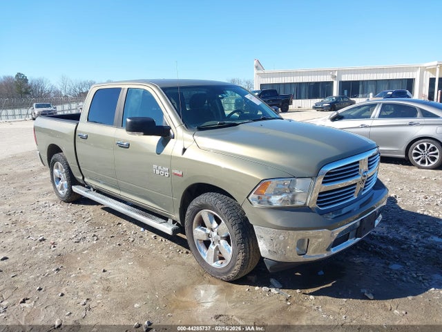 2015 RAM 1500 1C6RR6LT4FS785195