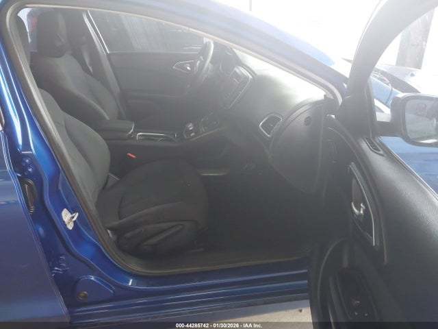 2015 CHRYSLER 200 1C3CCCAB0FN556475 Photo 4