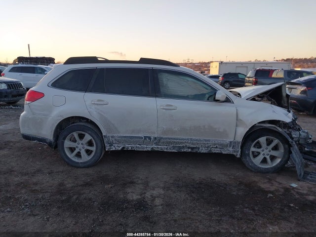 Subaru Outback 2.5i Premium 2014 4S4BRBCC1E3297684 Image 12