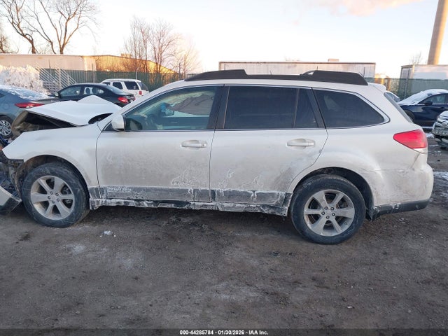 Subaru Outback 2.5i Premium 2014 4S4BRBCC1E3297684 Image 13
