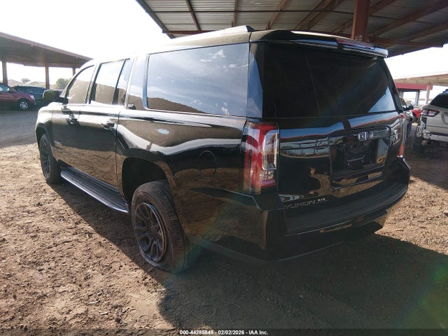 1GKS1GKC1KR395296 GMC Yukon Xl Slt