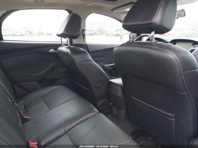 Ford Focus Titanium 2014 1FADP3J28EL102575 Image 8