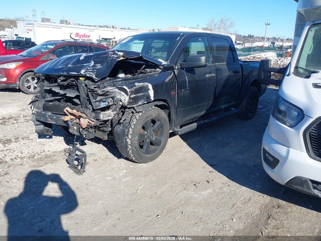 Продаж на аукціоні авто 2018 Ram 1500 Express  4x4 5'7 Box, vin: 1C6RR7KT3JS117047, номер лоту: 44286019