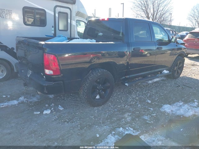 Продаж на аукціоні авто 2018 Ram 1500 Express  4x4 5'7 Box, vin: 1C6RR7KT3JS117047, номер лоту: 44286019