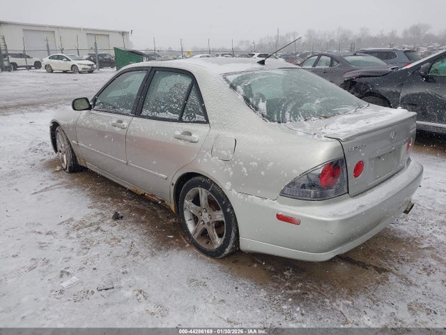 2005 LEXUS IS 300 JTHBD192450096955 Photo 2