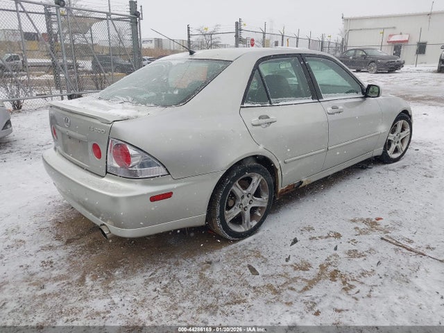 2005 LEXUS IS 300 JTHBD192450096955 Photo 3