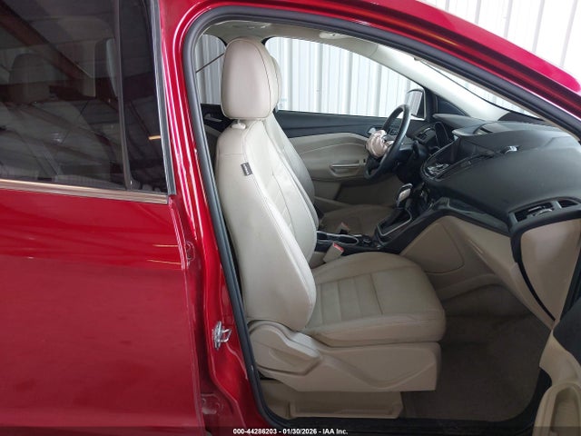 1FMCU0JX9EUA30400 Ford Escape Titanium