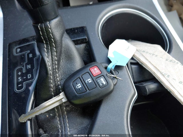 4T1BF1FK6HU361061 Toyota CAMRY LE