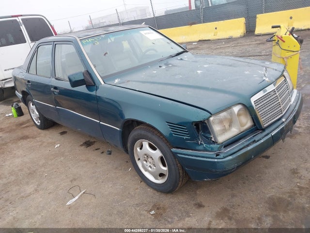 1995 MERCEDES-BENZ E WDBEB31E7SC265638