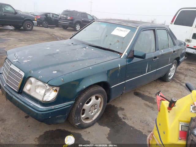1995 MERCEDES-BENZ E WDBEB31E7SC265638 Photo 1
