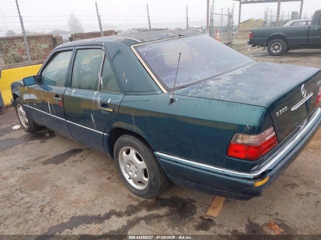 1995 MERCEDES-BENZ E WDBEB31E7SC265638 Photo 2