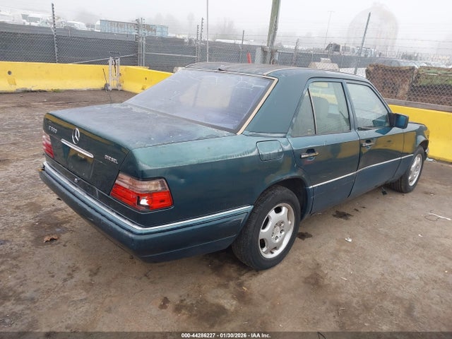 1995 MERCEDES-BENZ E WDBEB31E7SC265638 Photo 3