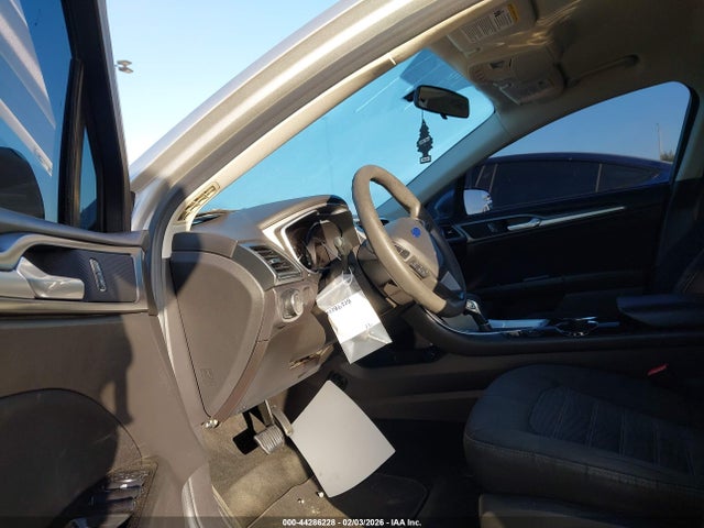 3FA6P0HD9GR246994 Ford FUSION SE
