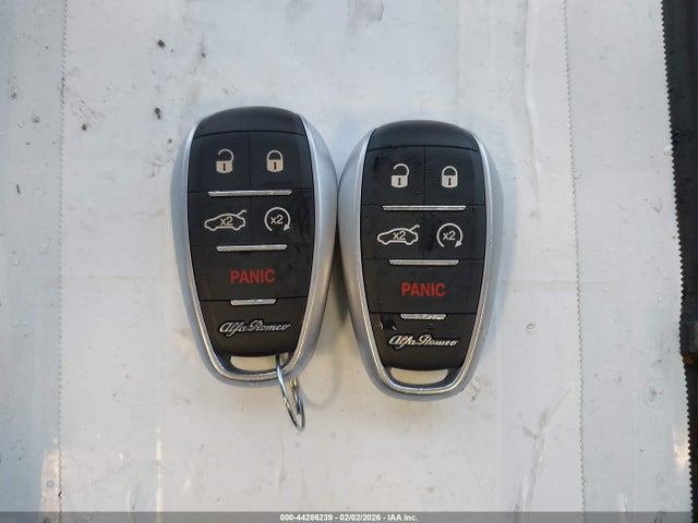 ZARFANBN4K7601151 Alfa Romeo Giulia Ti Sport Awd