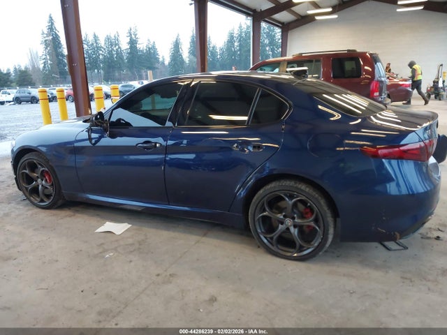 ZARFANBN4K7601151 Alfa Romeo Giulia Ti Sport Awd