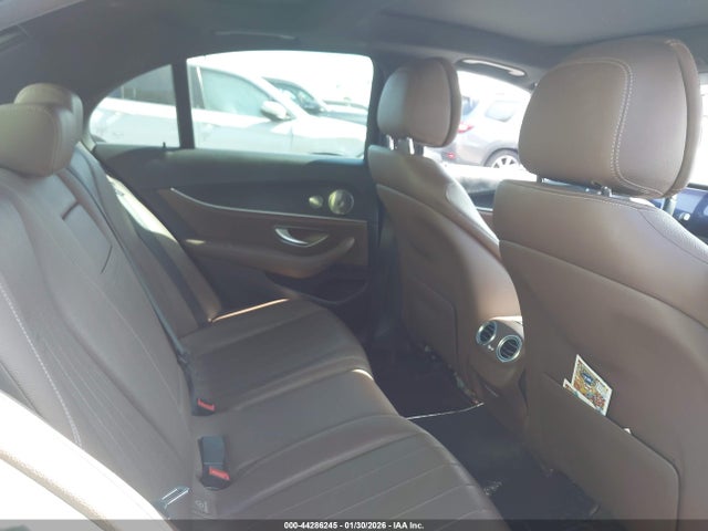44286245 :رقم المزاد ، WDDZF4JB1HA118549 vin ، 2017 Mercedes-benz E 300 مزاد بيع