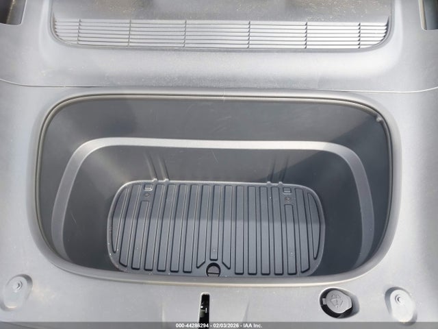 2026 TESLA MODEL Y 7SAYGDEE7TA409211 Photo 9