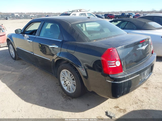 2010 CHRYSLER 300 2C3CA5CV7AH324935 Photo 2