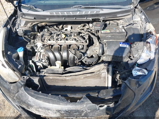 KMHDH4AE4FU381151 Hyundai ELANTRA SE