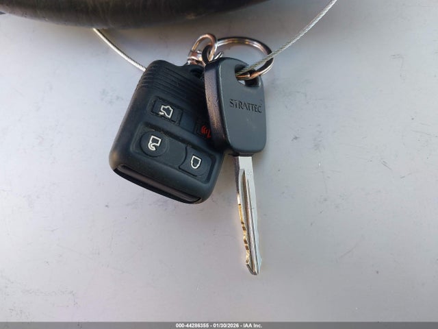 2005 FORD FOCUS 1FAFP34N45W227277 Photo 10