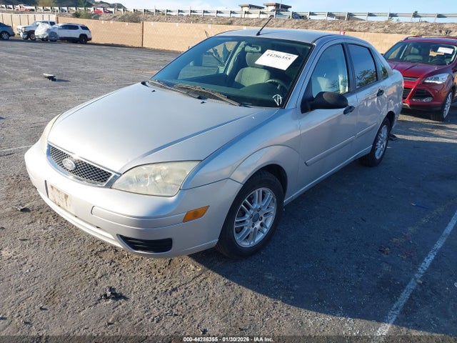 2005 FORD FOCUS 1FAFP34N45W227277 Photo 1