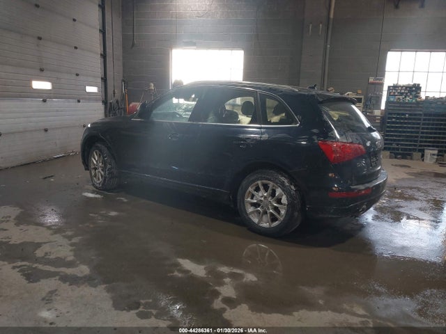 2011 AUDI Q5 WA1CFAFPXBA031060 Photo 2