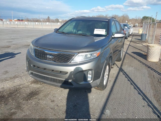 5XYKT3A6XEG509261 KIA SORENTO LX